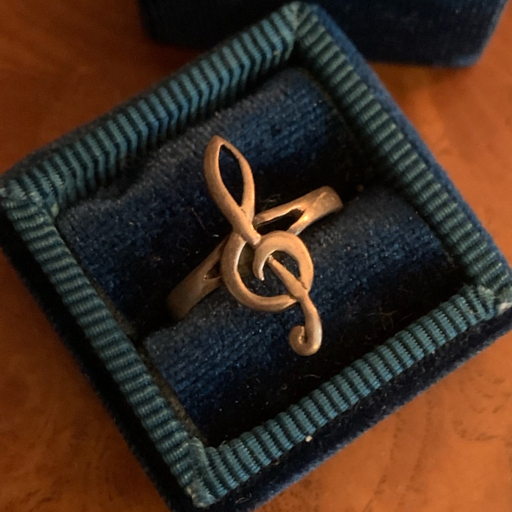 Real Silver Treble-clef Music Ring 🎼